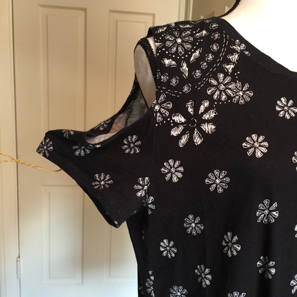 Cold shoulder black & white print long top size L - Picture 2 of 4